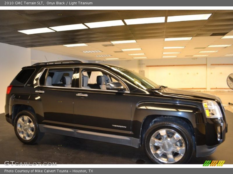 Onyx Black / Light Titanium 2010 GMC Terrain SLT