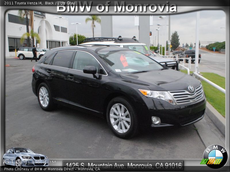 Black / Light Gray 2011 Toyota Venza I4