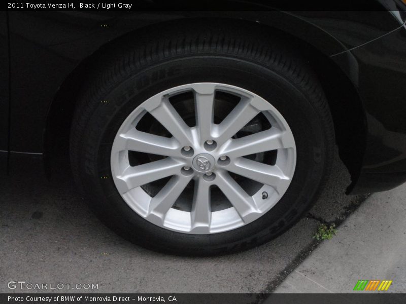 Black / Light Gray 2011 Toyota Venza I4