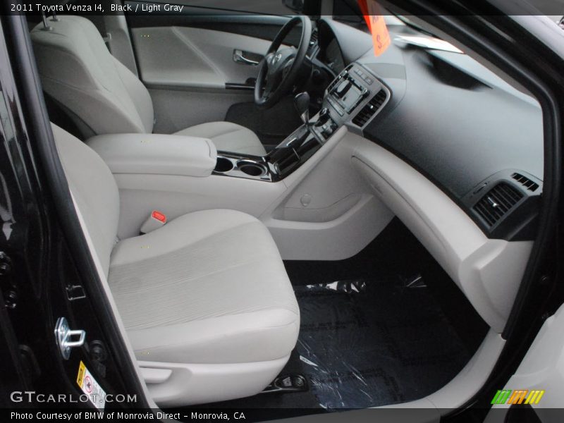Black / Light Gray 2011 Toyota Venza I4