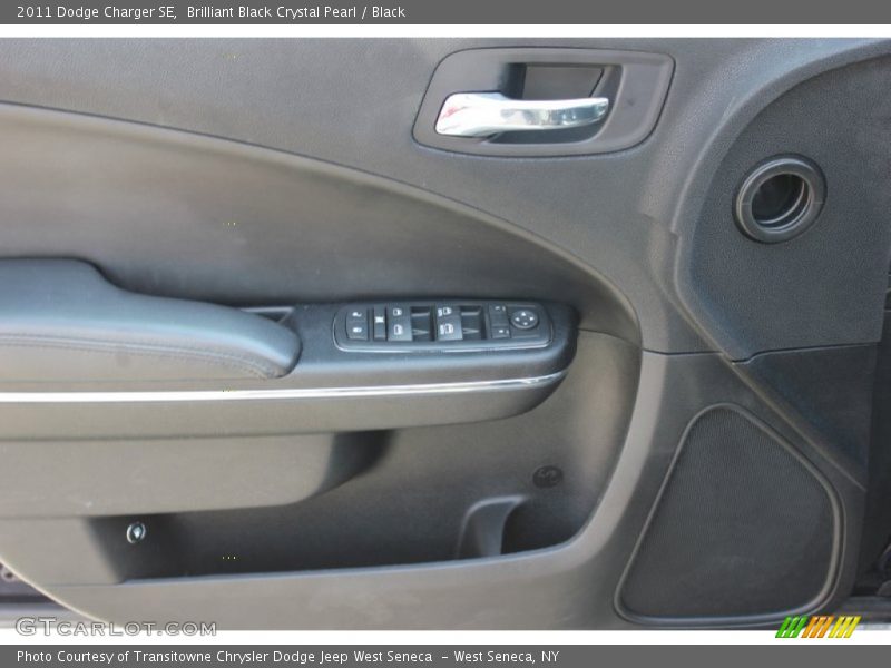 Brilliant Black Crystal Pearl / Black 2011 Dodge Charger SE