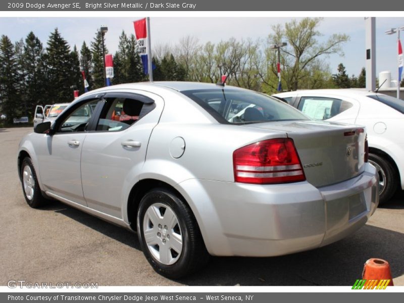 Bright Silver Metallic / Dark Slate Gray 2009 Dodge Avenger SE