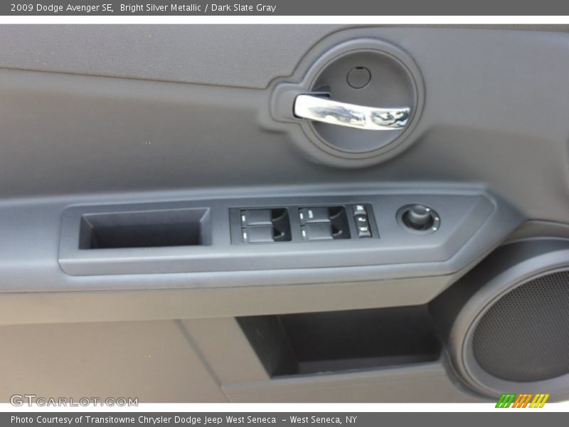 Bright Silver Metallic / Dark Slate Gray 2009 Dodge Avenger SE