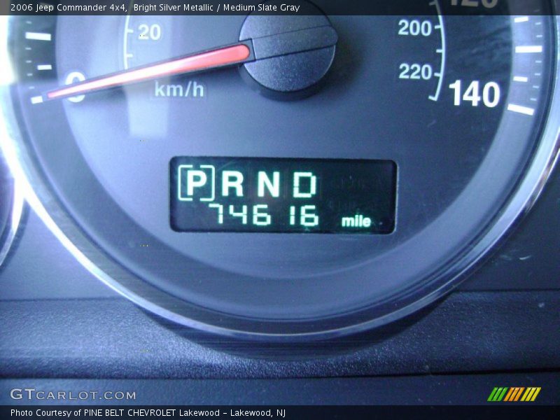 Bright Silver Metallic / Medium Slate Gray 2006 Jeep Commander 4x4