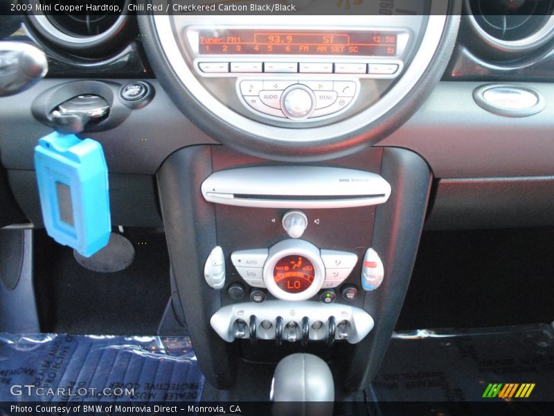 Chili Red / Checkered Carbon Black/Black 2009 Mini Cooper Hardtop