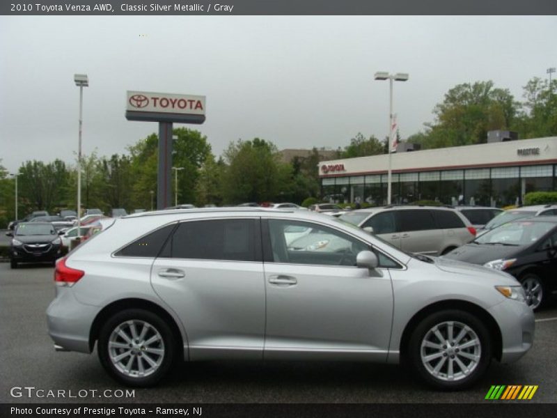 Classic Silver Metallic / Gray 2010 Toyota Venza AWD