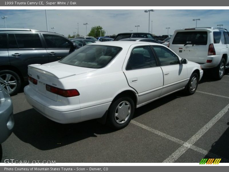 Super White / Oak 1999 Toyota Camry CE