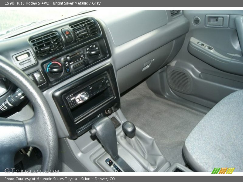 Bright Silver Metallic / Gray 1998 Isuzu Rodeo S 4WD