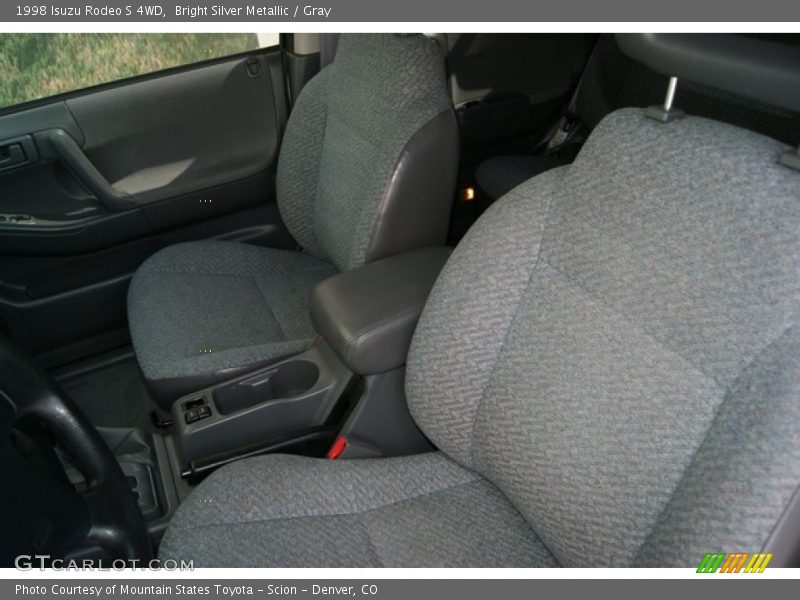 Bright Silver Metallic / Gray 1998 Isuzu Rodeo S 4WD