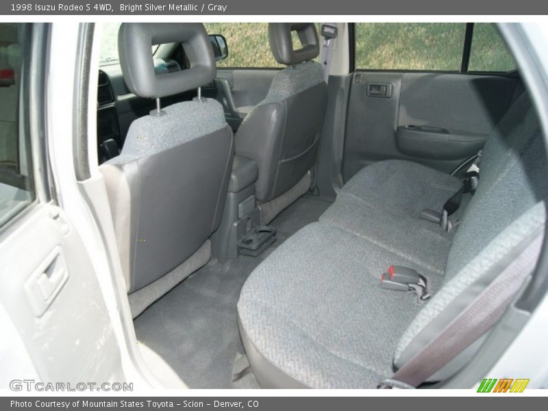 Bright Silver Metallic / Gray 1998 Isuzu Rodeo S 4WD