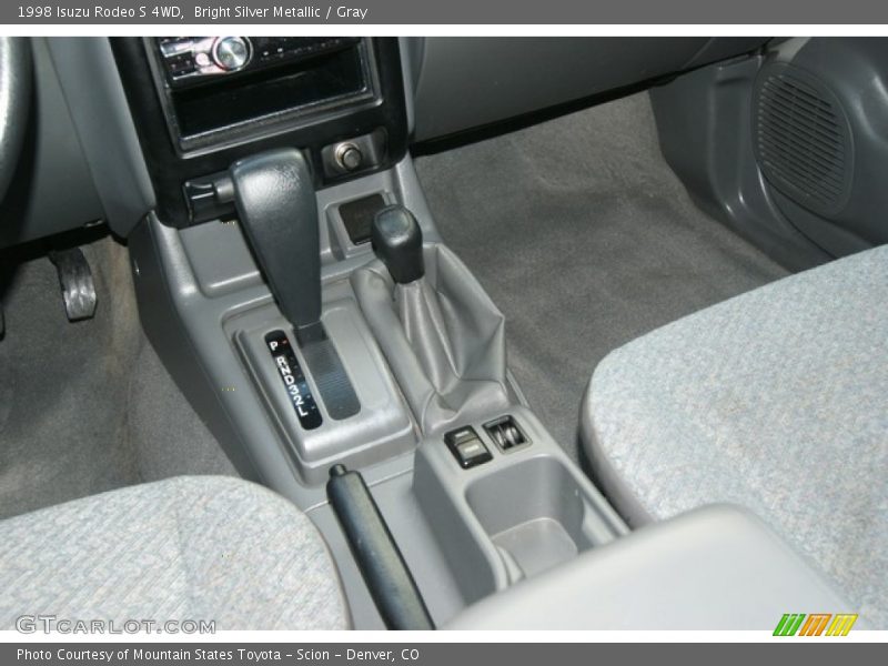 Bright Silver Metallic / Gray 1998 Isuzu Rodeo S 4WD