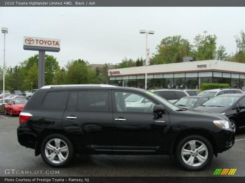 Black / Ash 2010 Toyota Highlander Limited 4WD