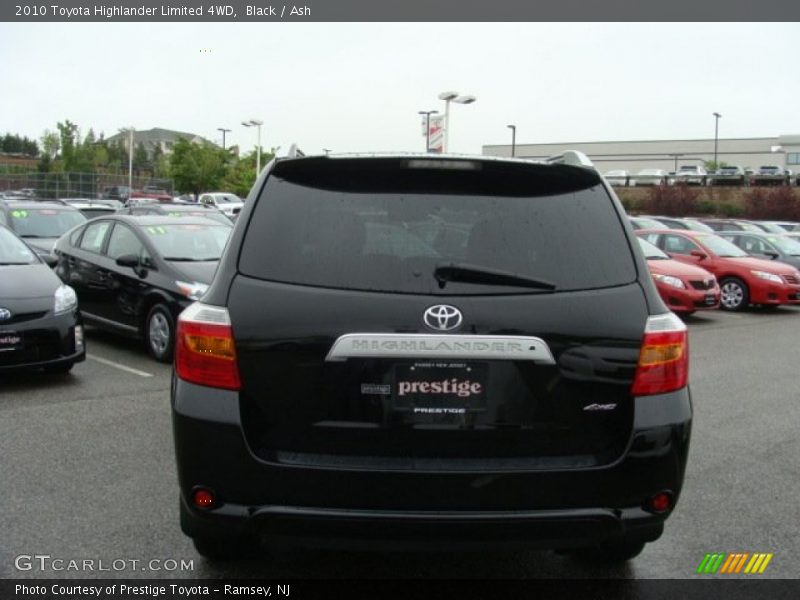 Black / Ash 2010 Toyota Highlander Limited 4WD