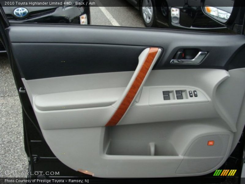 Black / Ash 2010 Toyota Highlander Limited 4WD