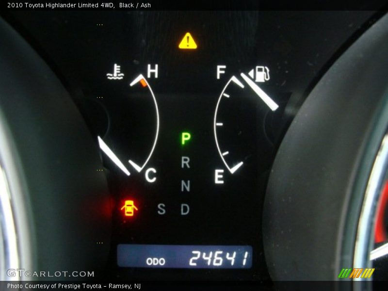 Black / Ash 2010 Toyota Highlander Limited 4WD