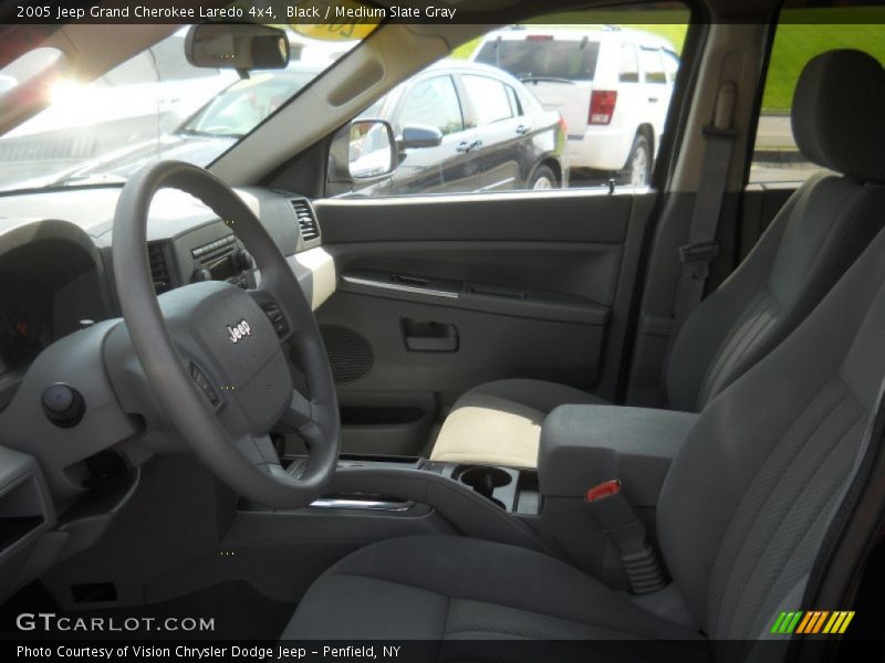 Black / Medium Slate Gray 2005 Jeep Grand Cherokee Laredo 4x4