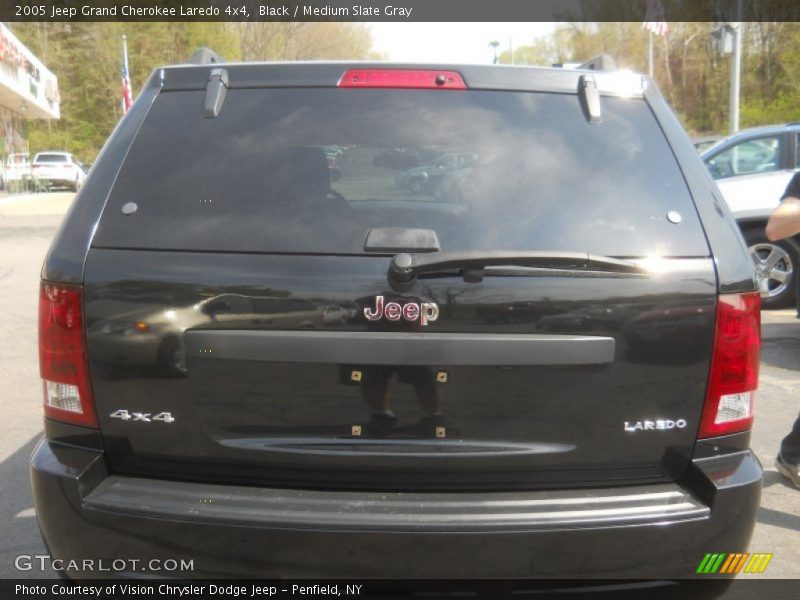 Black / Medium Slate Gray 2005 Jeep Grand Cherokee Laredo 4x4