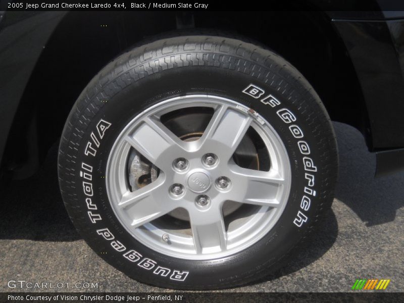 Black / Medium Slate Gray 2005 Jeep Grand Cherokee Laredo 4x4