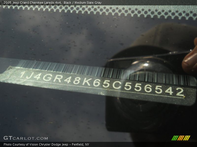 Black / Medium Slate Gray 2005 Jeep Grand Cherokee Laredo 4x4
