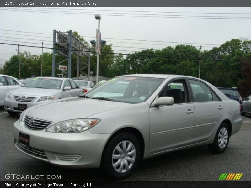Lunar Mist Metallic / Gray 2005 Toyota Camry LE