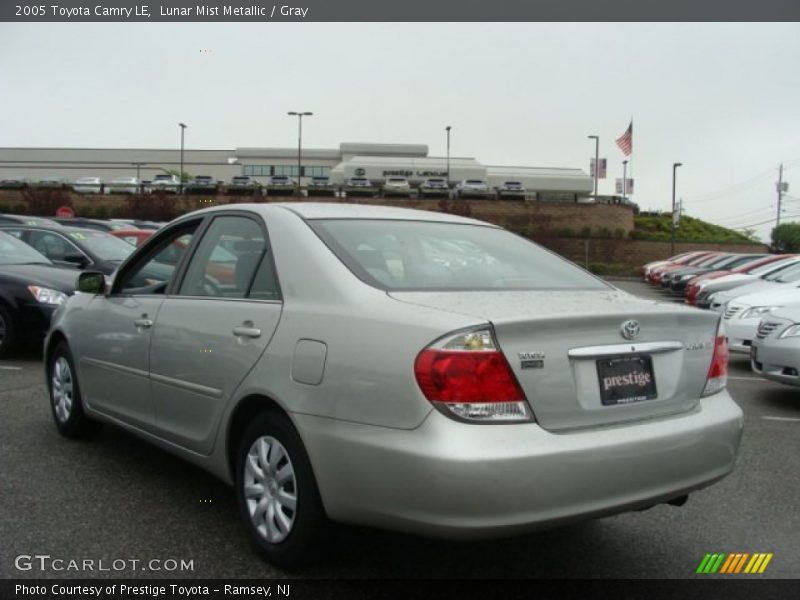 Lunar Mist Metallic / Gray 2005 Toyota Camry LE
