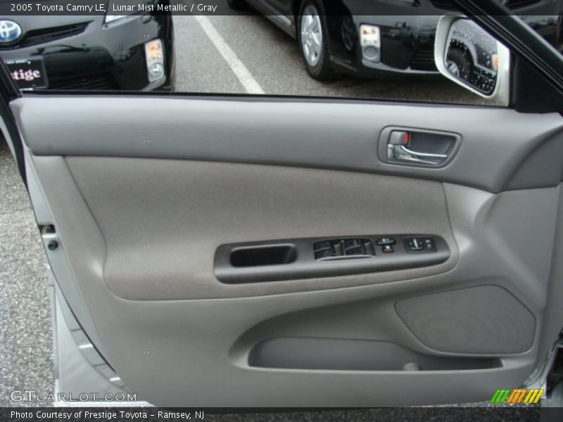 Lunar Mist Metallic / Gray 2005 Toyota Camry LE