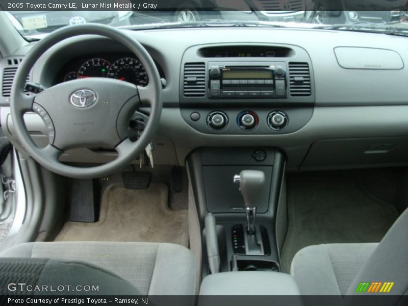 Lunar Mist Metallic / Gray 2005 Toyota Camry LE