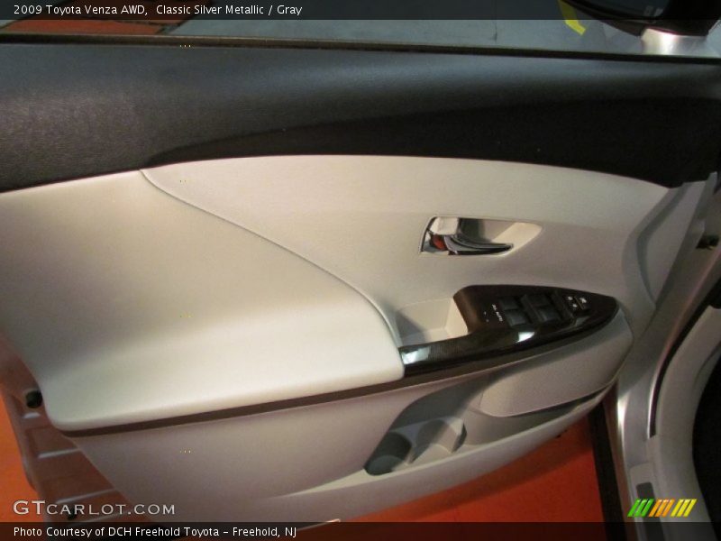 Classic Silver Metallic / Gray 2009 Toyota Venza AWD