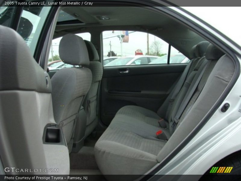 Lunar Mist Metallic / Gray 2005 Toyota Camry LE