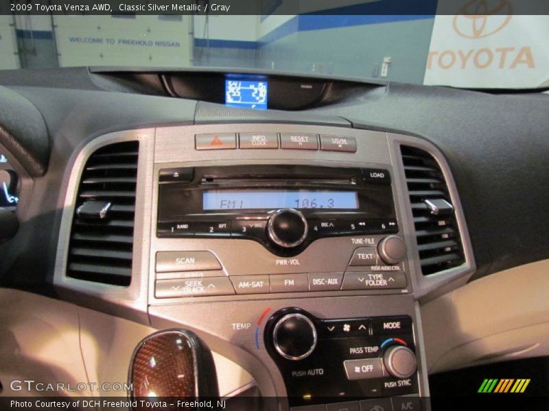 Classic Silver Metallic / Gray 2009 Toyota Venza AWD