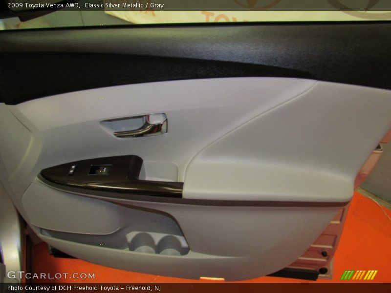Classic Silver Metallic / Gray 2009 Toyota Venza AWD