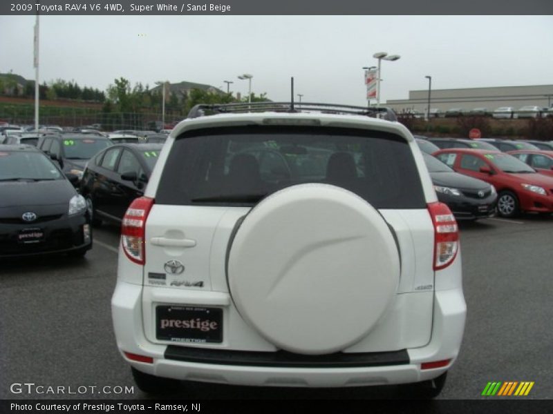 Super White / Sand Beige 2009 Toyota RAV4 V6 4WD