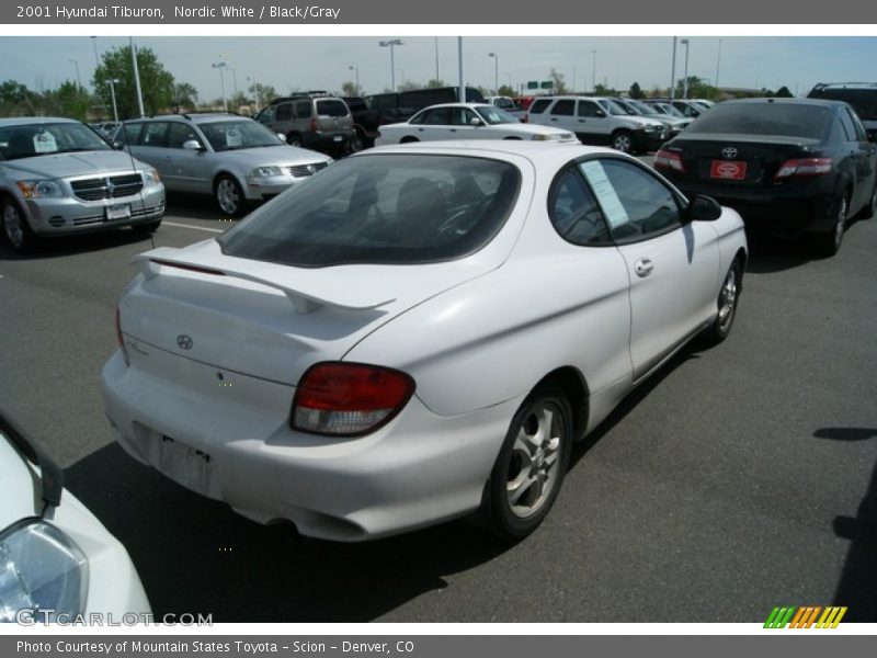 Nordic White / Black/Gray 2001 Hyundai Tiburon