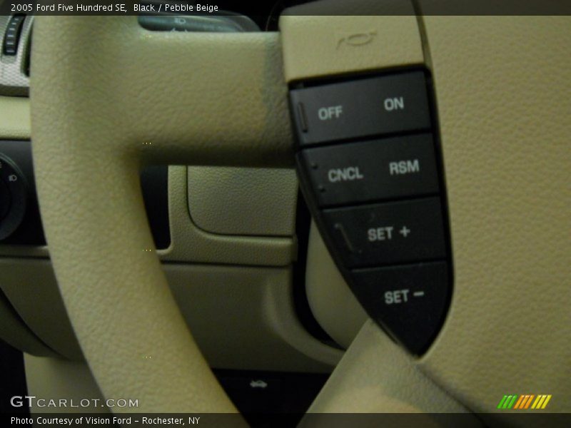 Black / Pebble Beige 2005 Ford Five Hundred SE