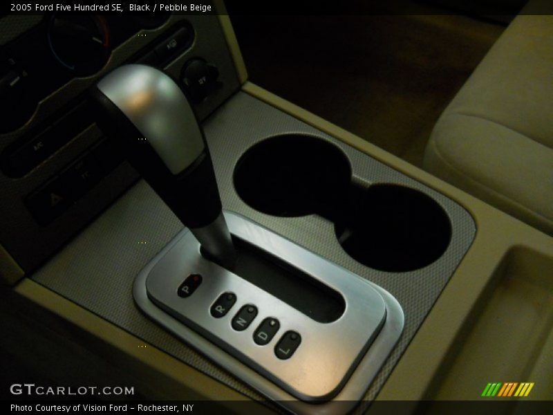Black / Pebble Beige 2005 Ford Five Hundred SE