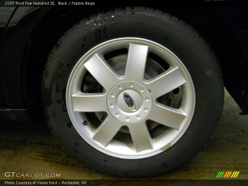 Black / Pebble Beige 2005 Ford Five Hundred SE