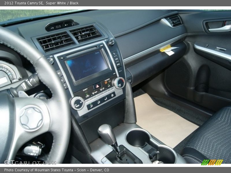 Super White / Black 2012 Toyota Camry SE