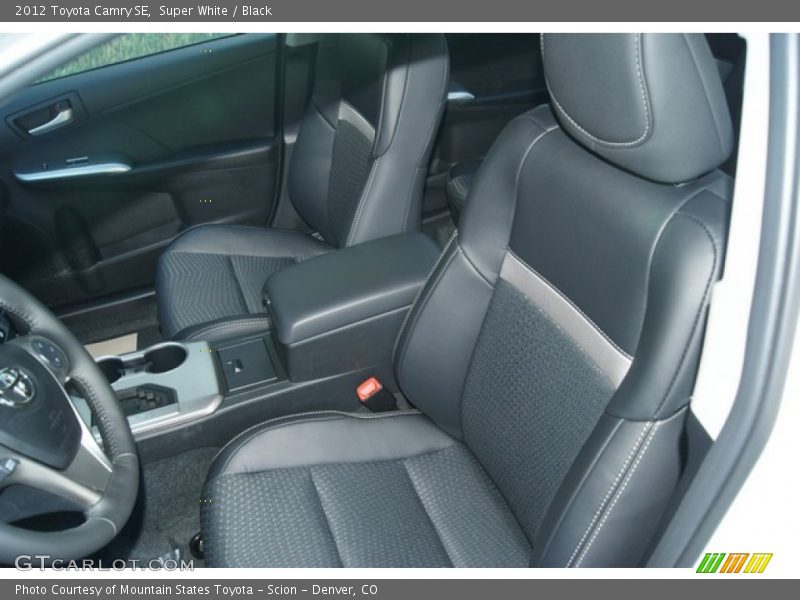 Super White / Black 2012 Toyota Camry SE