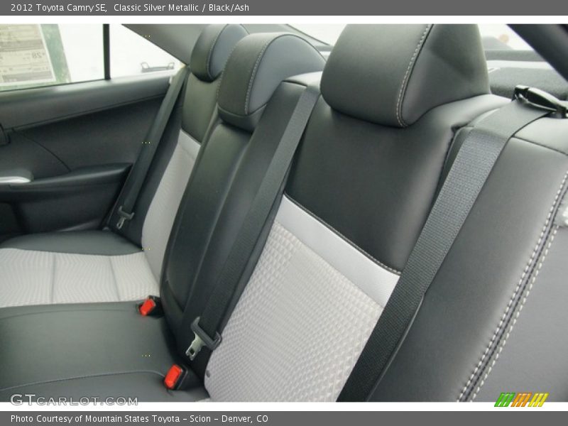 Classic Silver Metallic / Black/Ash 2012 Toyota Camry SE