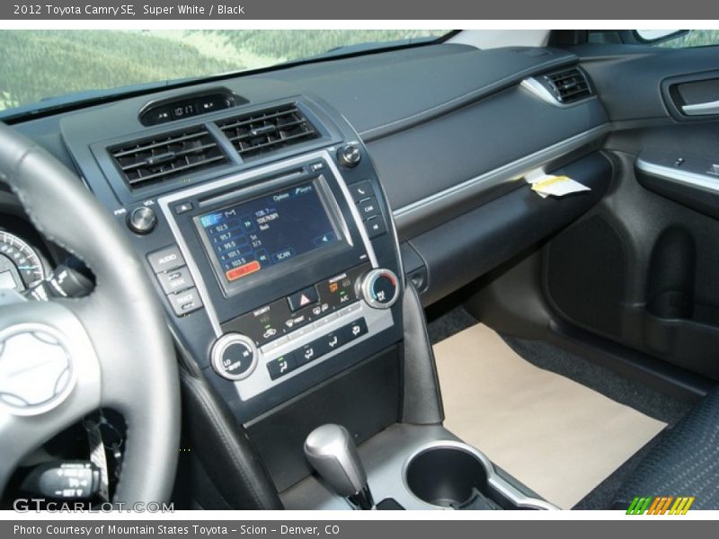 Super White / Black 2012 Toyota Camry SE