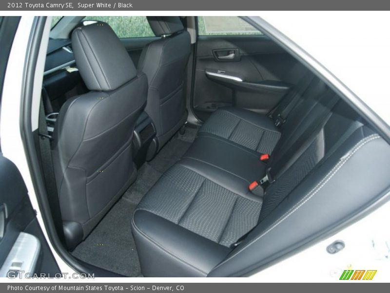 Super White / Black 2012 Toyota Camry SE