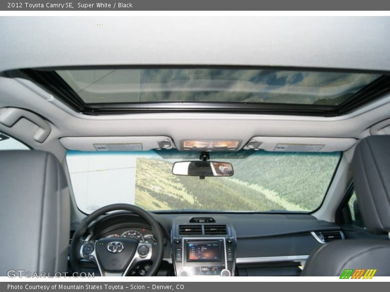 Super White / Black 2012 Toyota Camry SE