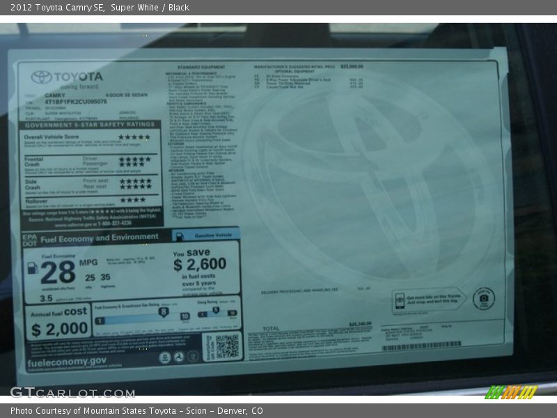 Super White / Black 2012 Toyota Camry SE