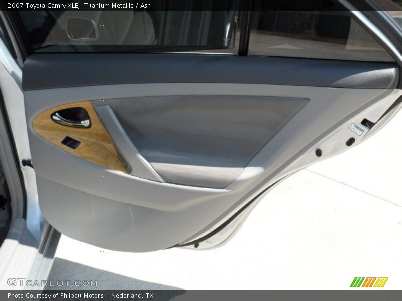 Titanium Metallic / Ash 2007 Toyota Camry XLE
