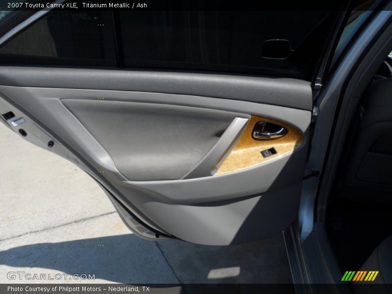 Titanium Metallic / Ash 2007 Toyota Camry XLE