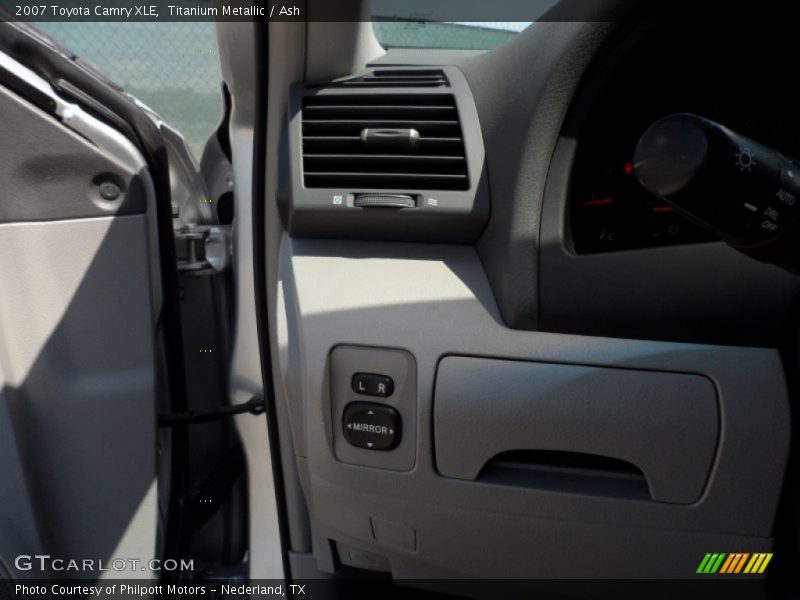 Titanium Metallic / Ash 2007 Toyota Camry XLE