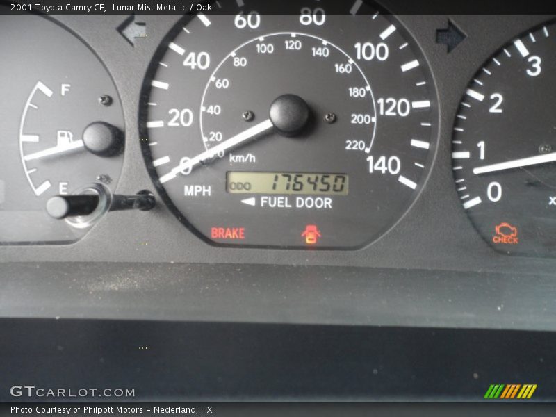 Lunar Mist Metallic / Oak 2001 Toyota Camry CE