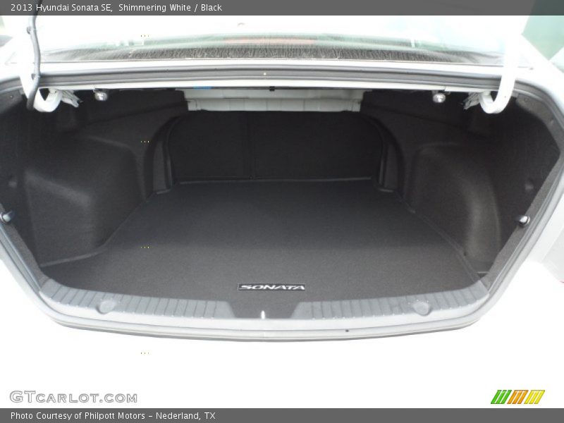 Shimmering White / Black 2013 Hyundai Sonata SE