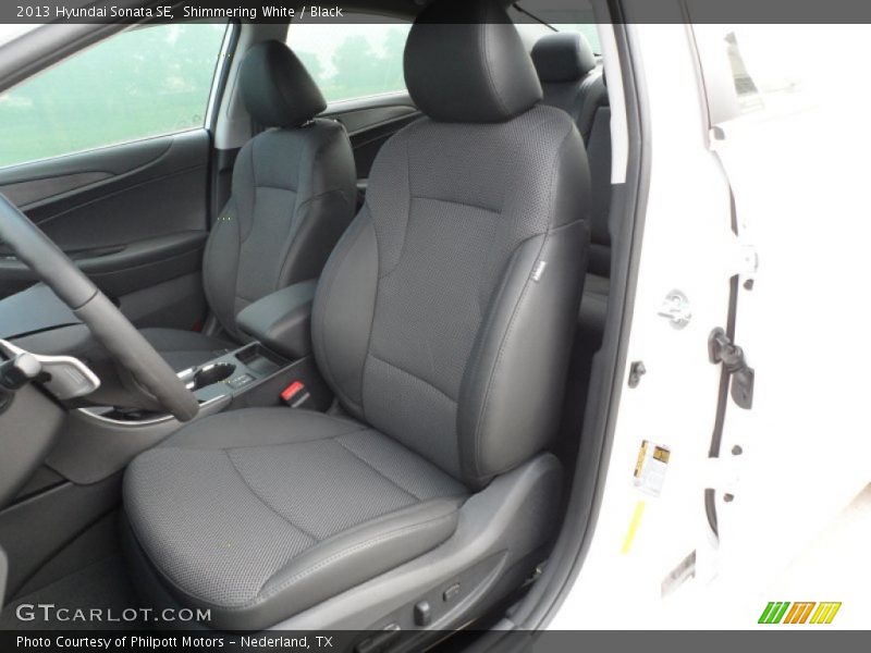 Shimmering White / Black 2013 Hyundai Sonata SE