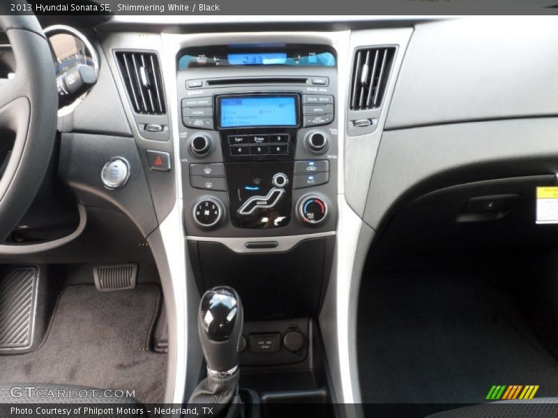 Shimmering White / Black 2013 Hyundai Sonata SE